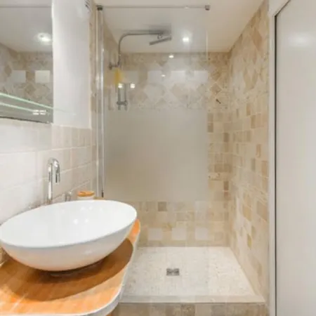 Le Malleret, Centre-ville, Parking Gratuit Apartmán