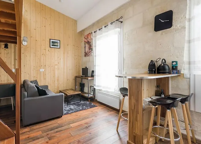 Le Malleret, Centre-ville, Parking Gratuit