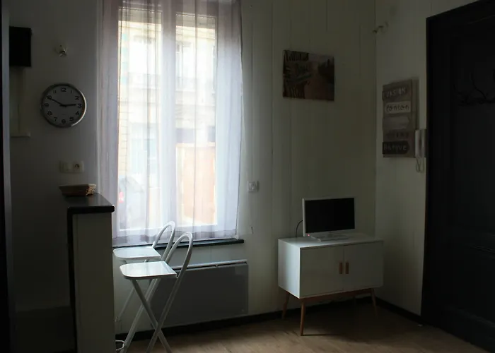 Le Malleret, Centre-ville, Parking Gratuit Διαμέρισμα